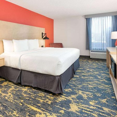 La Quinta By Wyndham Dallas - Las Colinas Hotell Irving Eksteriør bilde